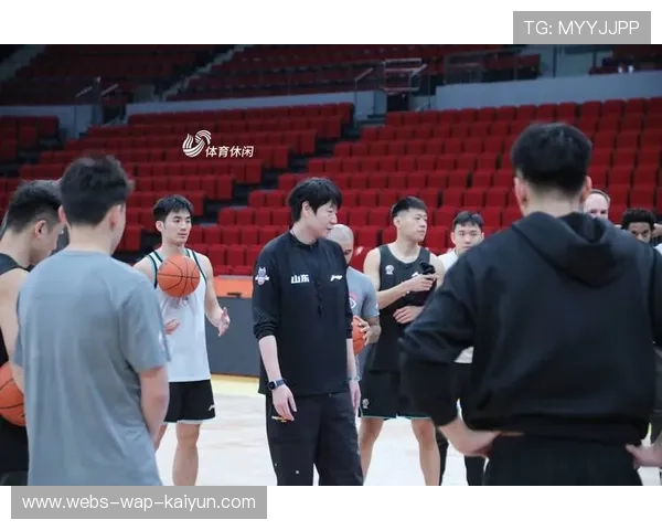 山东高速男篮三分球爆发，外线进攻火力全开