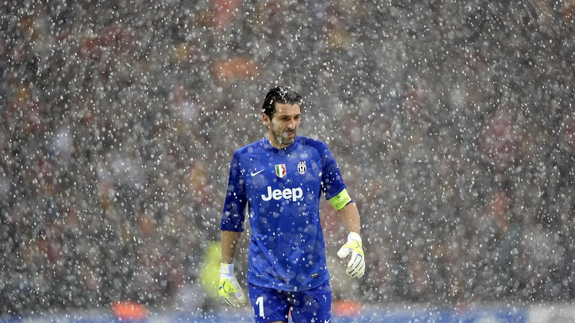 NBA季后赛西部决赛首战独行侠力克湖人 东契奇准三双技压群星,nba季后赛东西部决赛结果